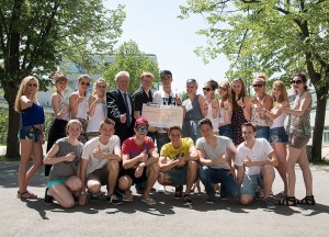 Klassenfoto mit Direktor_2014