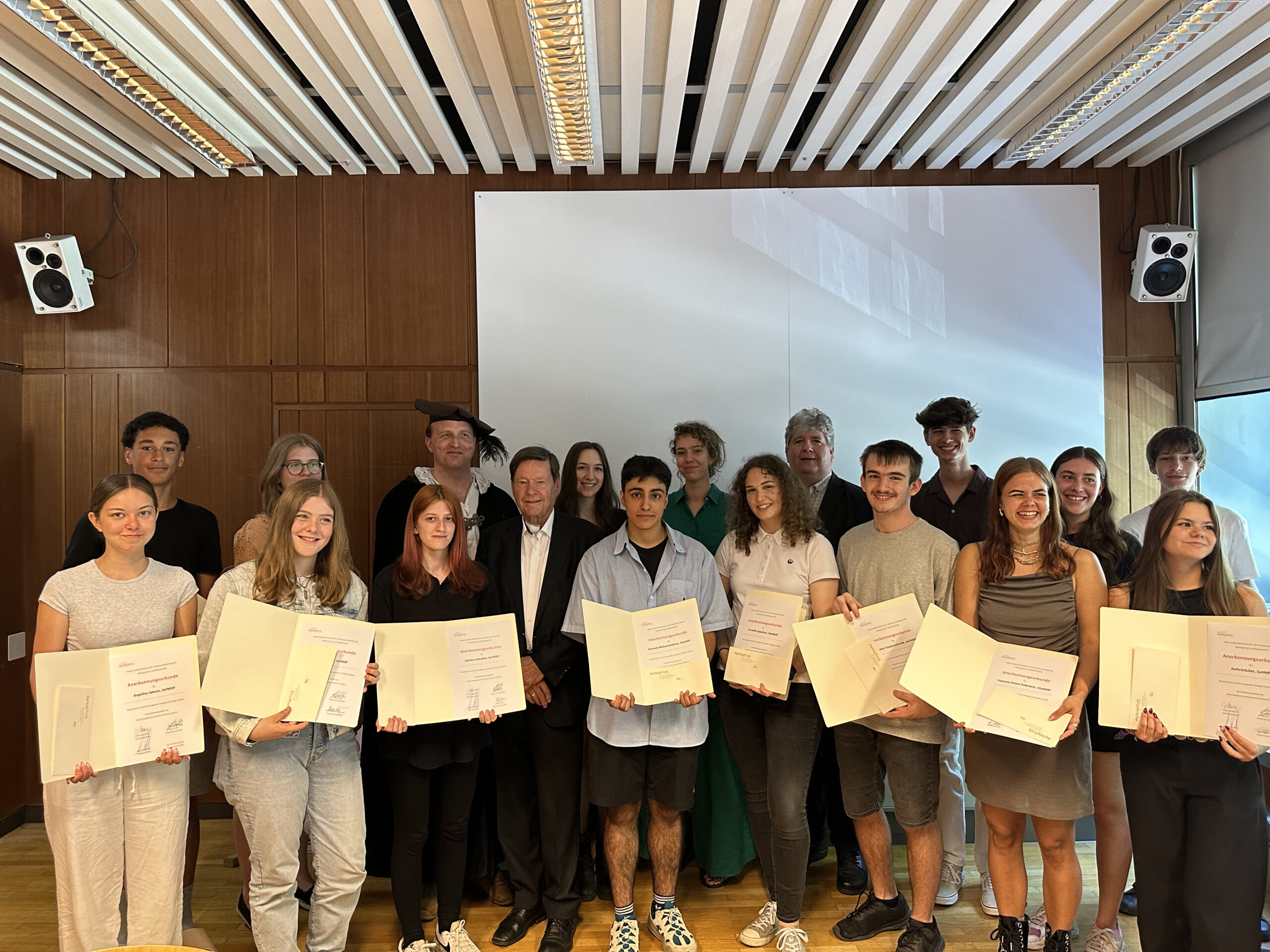 Verleihung des Henn-Fonds an die Klassenbesten der Abteilung Druck- und Medientechnik
